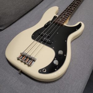 Fender Precision Bass '70 Reissue PB70-70US