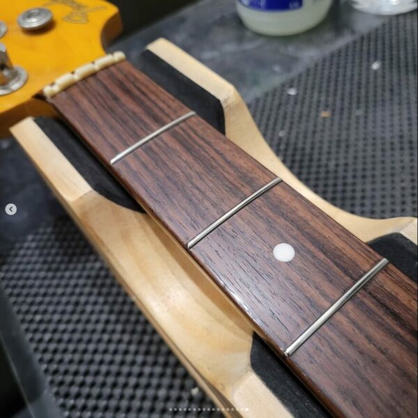 Fender Jazz Bass '62 Reissue JB62-75 - obrazek 18